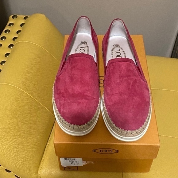 Tod's Espadrilles Deep Pink Suede size 8.5 loafer flats vacation shoes - Picture 1 of 5